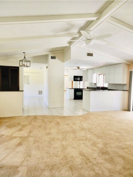 Primary Photo - 55 Bay Harbour Dr