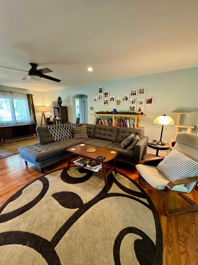 Building Photo - Single Family Home for Rent