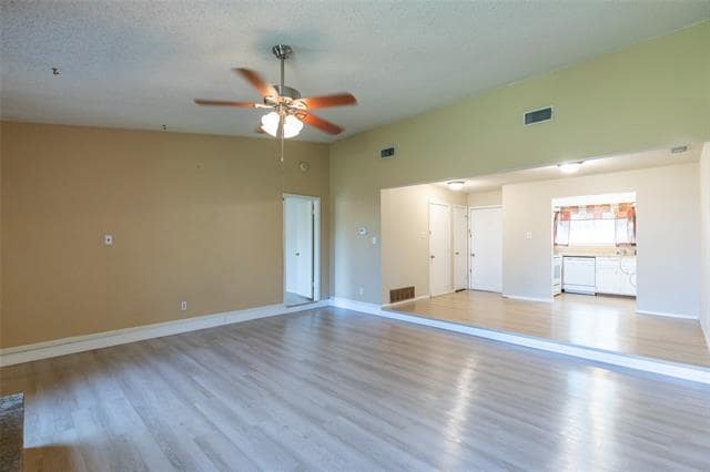Building Photo - 1733 Chucker Ct