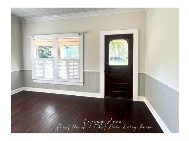 Building Photo - 208 Bartlett St