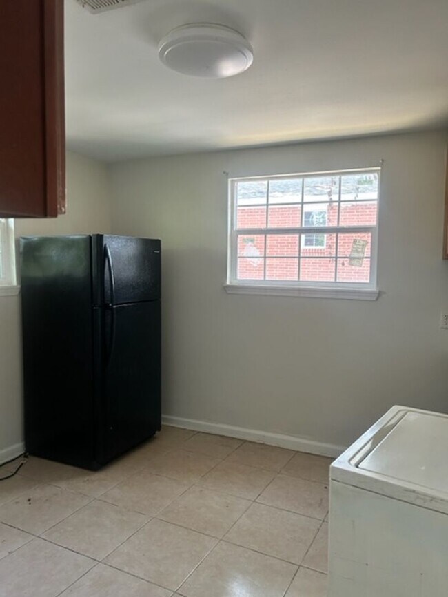 Building Photo - abd7600