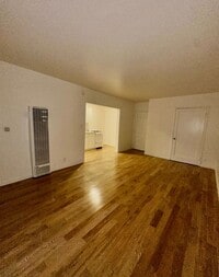 Building Photo - Charming Studio Near LACMA, The Grove & Melrose-Fairfax! MOVE IN READY!