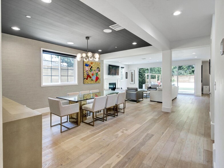 Building Photo - 10593 Kinnard Ave