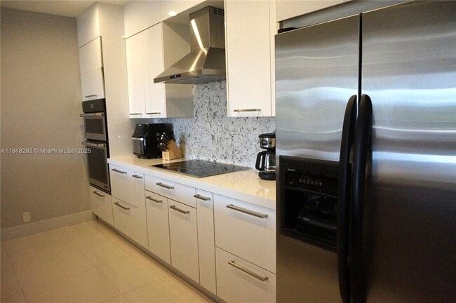 Building Photo - 251 Crandon Blvd