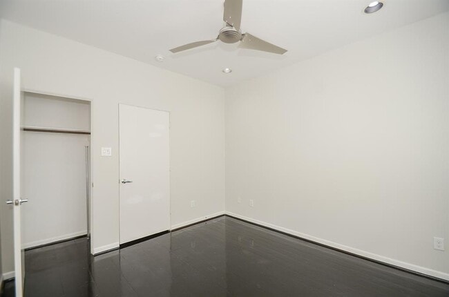 Building Photo - 1522 Blodgett St