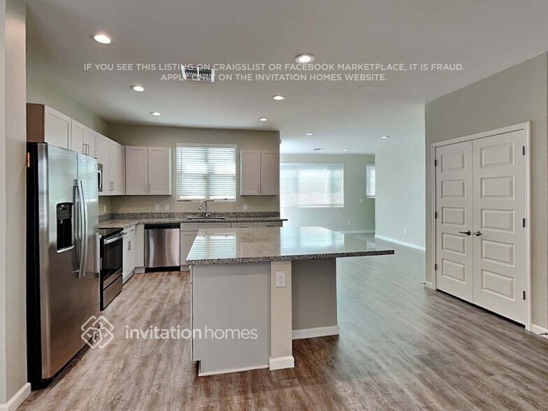 Building Photo - 5040 N 189th Glen