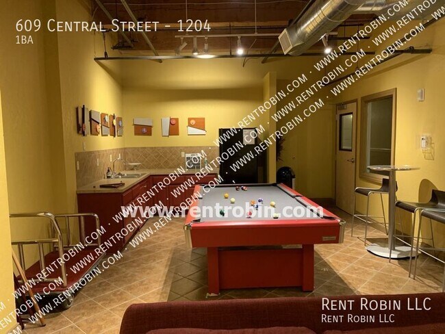 Building Photo - 609 Central St