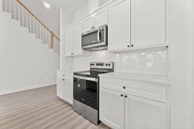 Building Photo - 256 Capetown Way