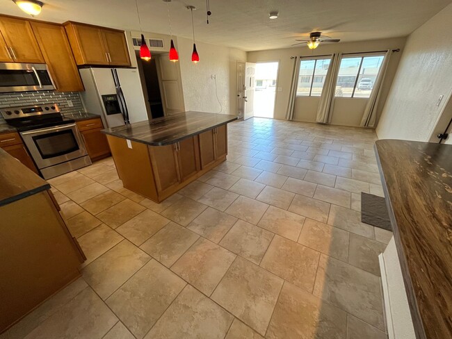 Building Photo - 3 Bedroom - 2 Bath Home