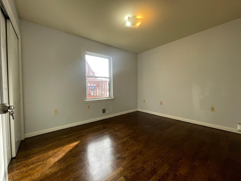 Building Photo - 930 Olive St