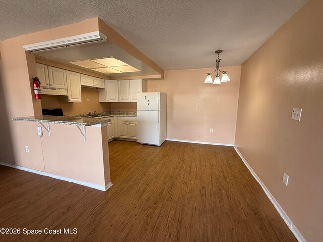 Building Photo - 800 N Fiske Blvd