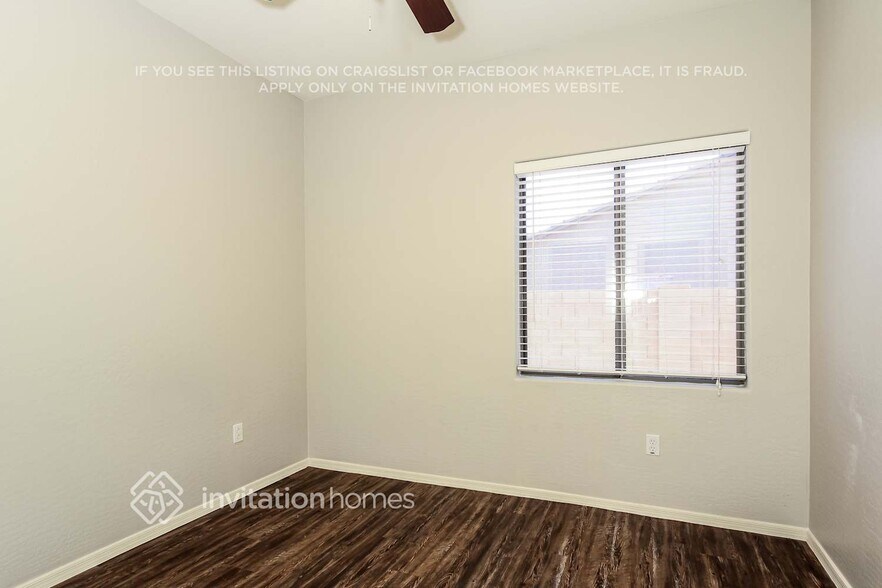 Building Photo - 14913 N 153rd Ave