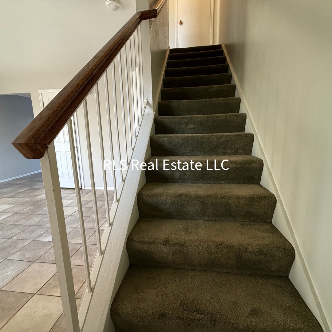 Building Photo - 1495 E 8600 S