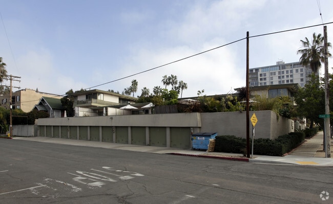 Primary Photo - Mapleton Apartments