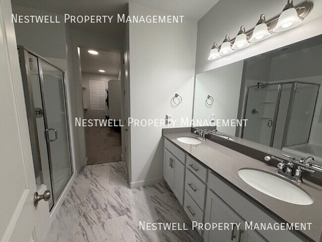 Building Photo - 3848 Safflower Dr