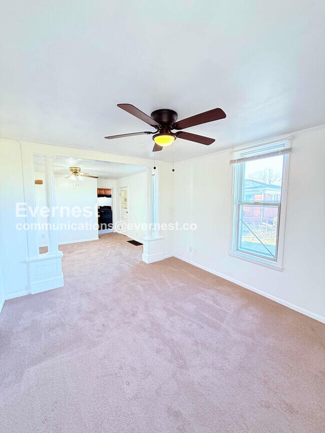 Building Photo - 1547 Airline Ave