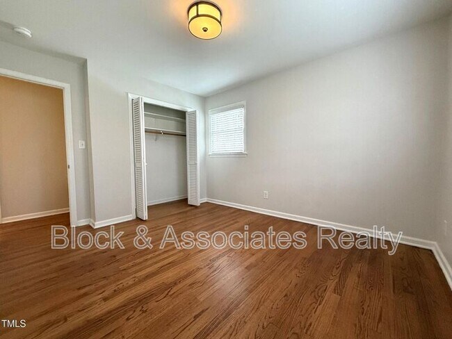 Building Photo - 212 Sampson St