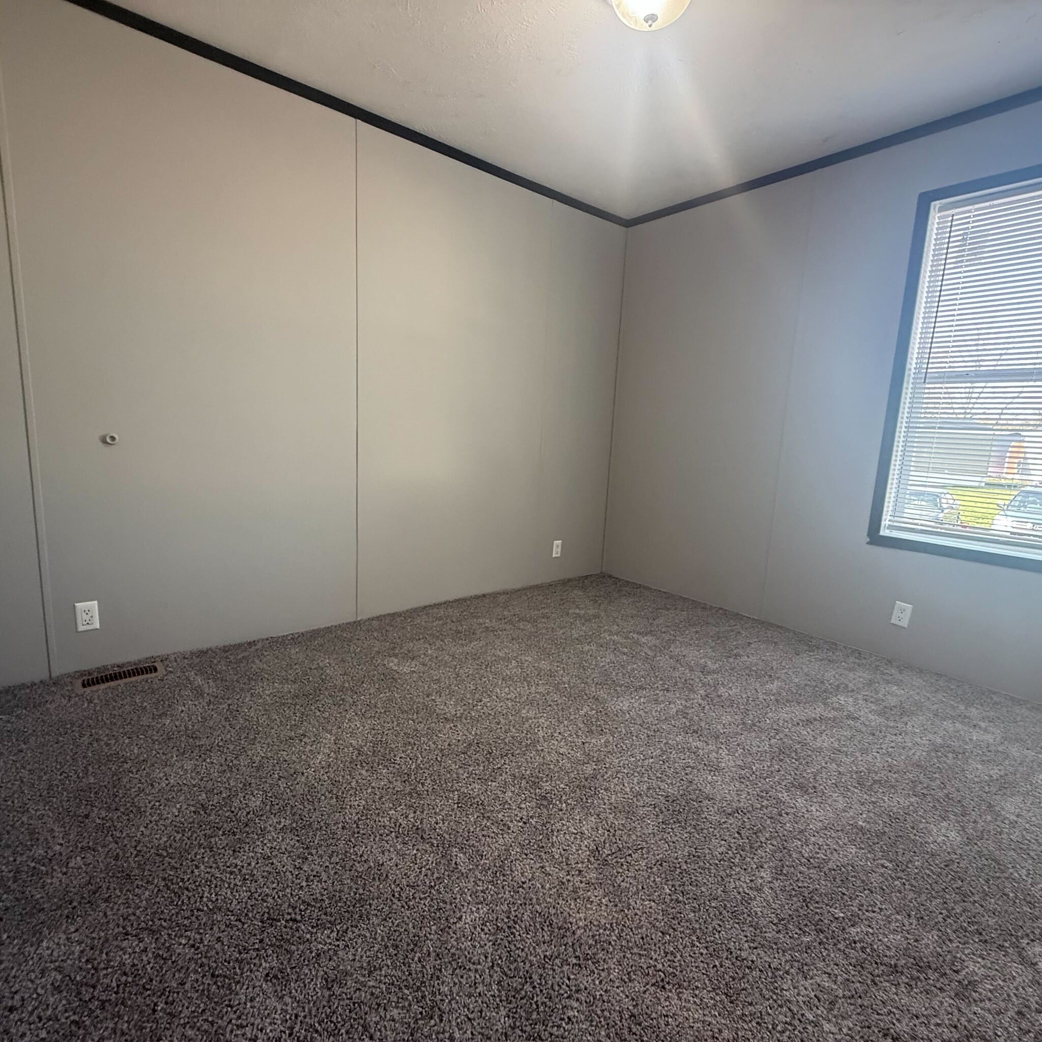 Building Photo - 10610 State Rte 762