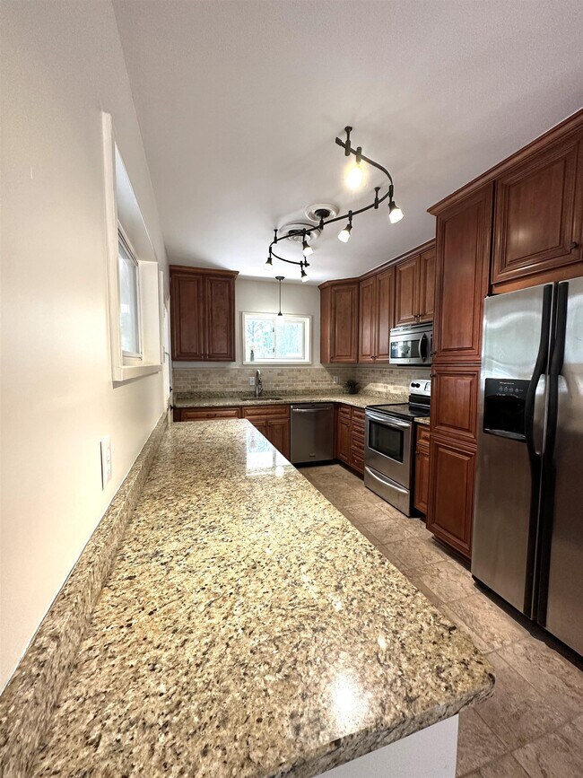 Building Photo - 5260 Brantford Ave