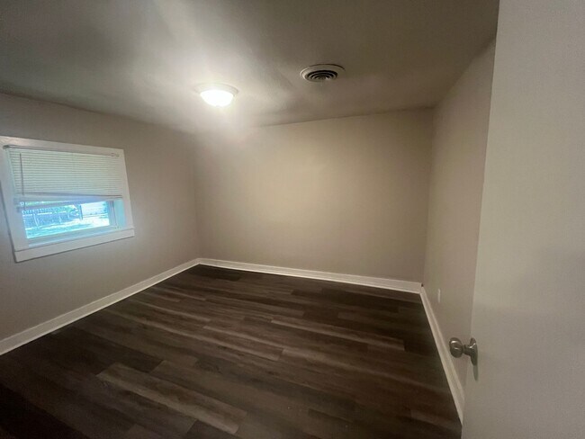 Building Photo - 4 Br 2 Bath Home for rent in NLR