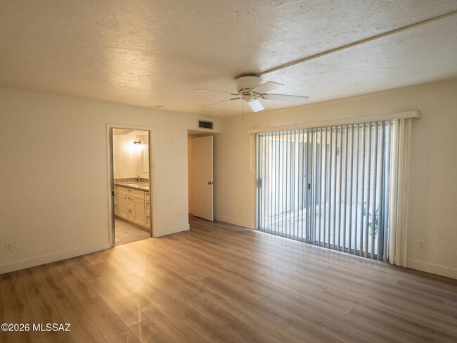 Building Photo - 558 N Dodge Blvd