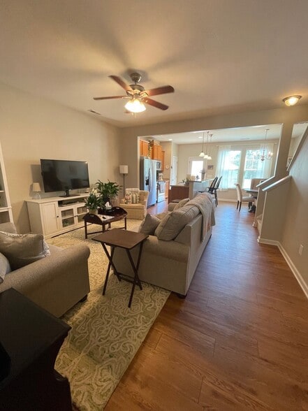 Building Photo - 112 Hawkstone Dr
