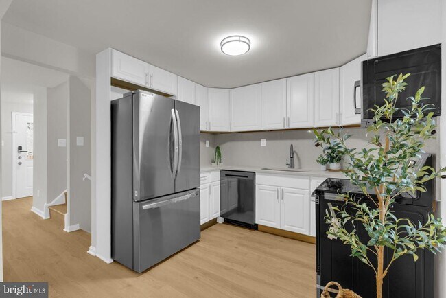 Building Photo - 3046 Talking Rock Dr