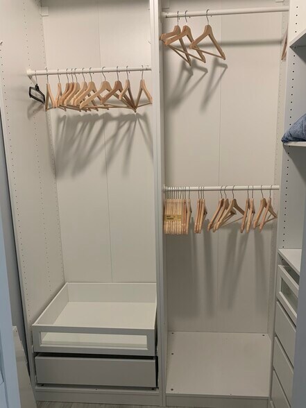 Building Photo - 10902 NW 83rd St