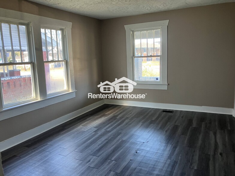 Building Photo - 1447 Wharton Ave