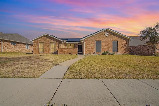 Building Photo - 913 Sandhurst Dr