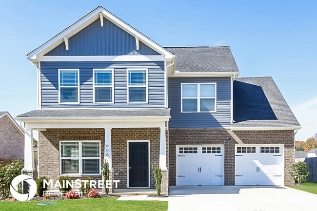 Building Photo - 608 Oakvale Ln