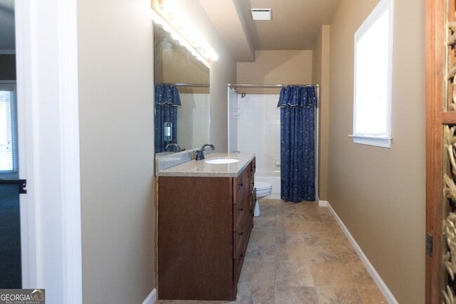 Building Photo - 5166 Wheeler Dr