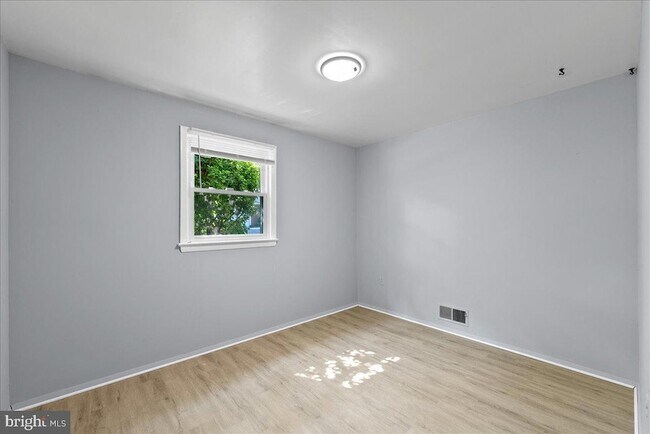 Building Photo - 5208 Kimanna Dr