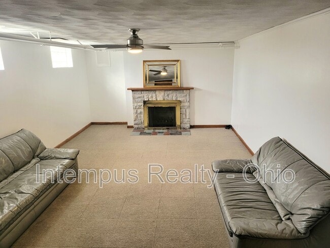 Building Photo - 3128 Ellis Pl