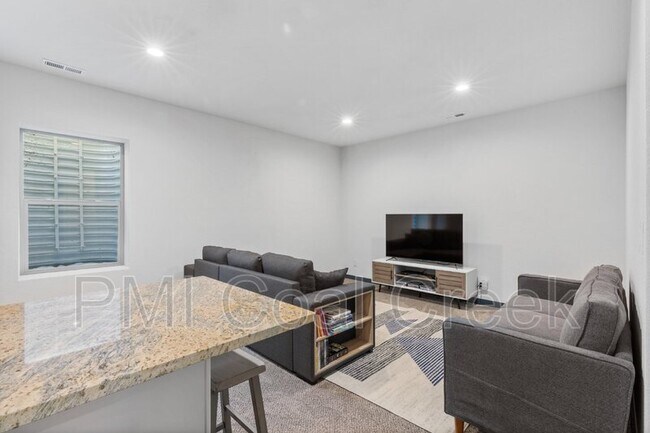 Building Photo - 145 Rudolph Ranch Road