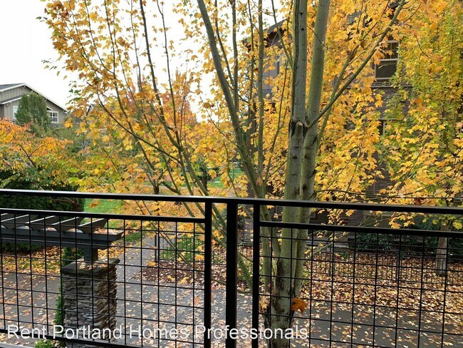 Building Photo - 3 br, 2.5 bath House - 642 NE Newstead Lane