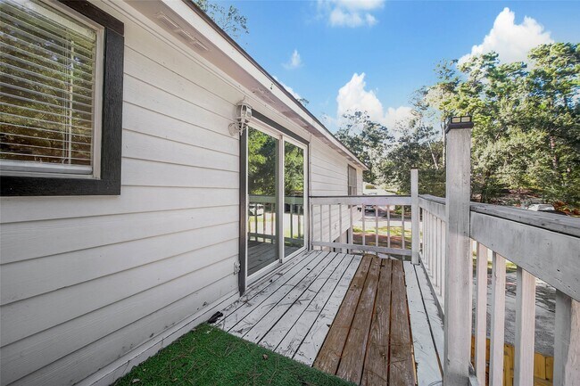 Building Photo - 2603 Rosewood Pl