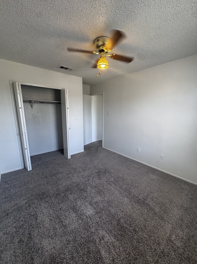 Building Photo - 1613 Bobby Lee Dr