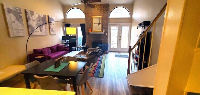 Building Photo - 3601 Lawton Ave