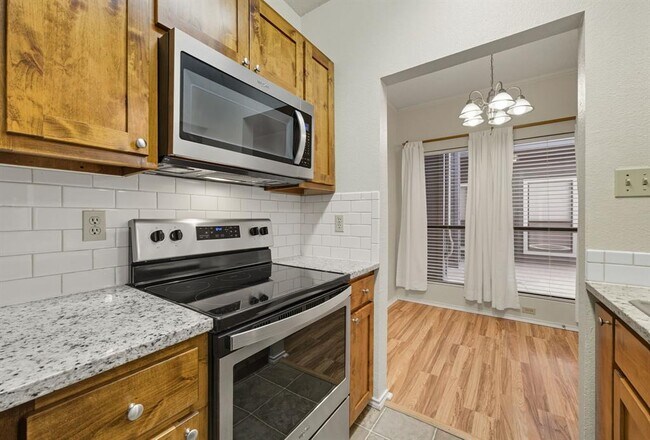 Building Photo - 2804 Rio Grande St