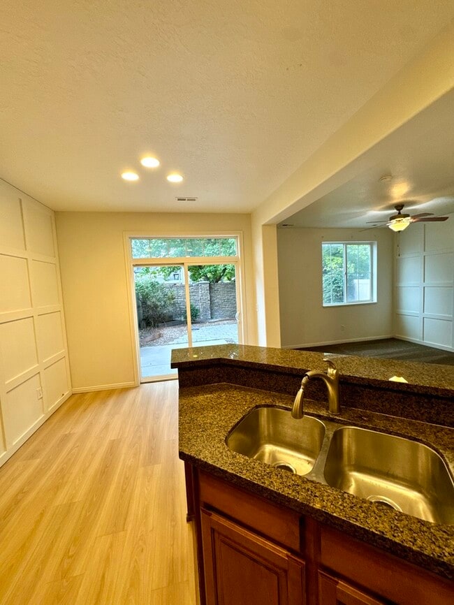 Building Photo - Your Next Home Awaits!