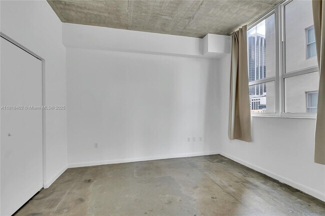 Building Photo - 133 NE 2nd Ave