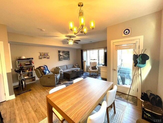 Building Photo - 3046 Fulton St