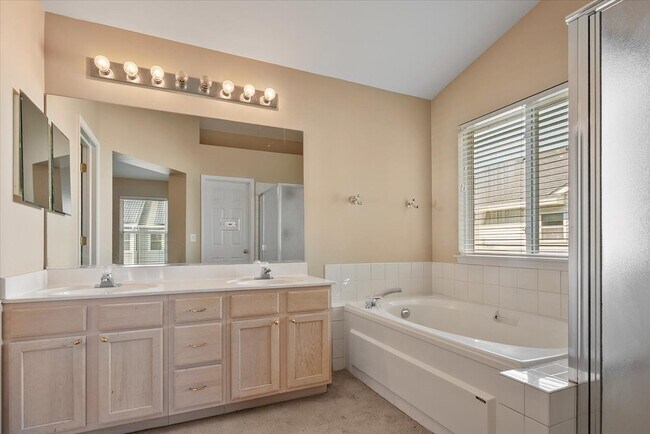 Building Photo - 2607 Flagstone Cir