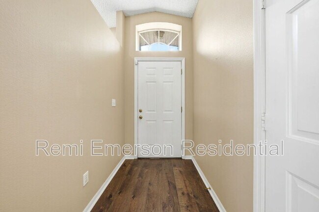 Building Photo - 2727 Mayer St