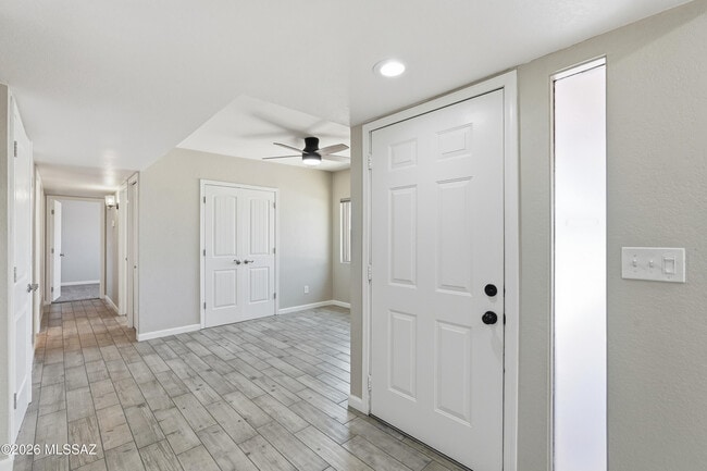 Building Photo - 6491 N Lena Way