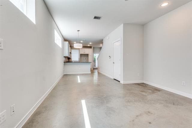 Building Photo - 1155 Crownview Ln