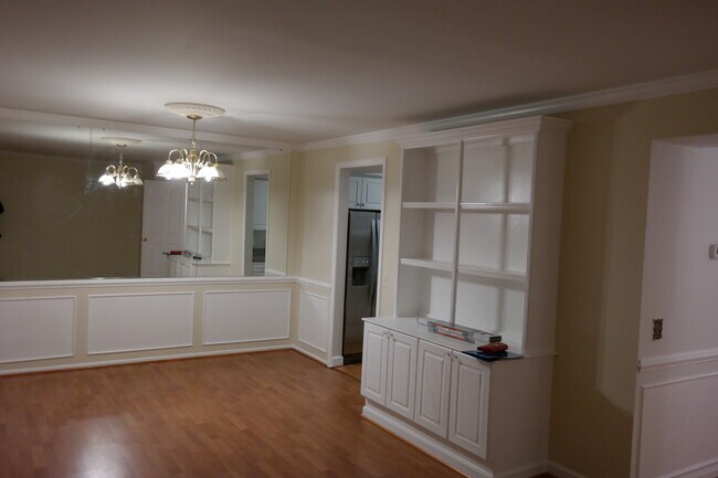 Building Photo - 5802 Bunker Woods Ln