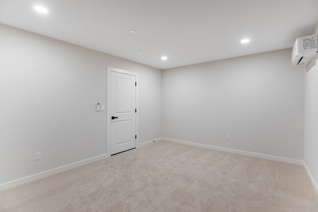 Building Photo - 14707 87th Ave SE