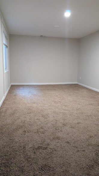 Building Photo - 8055 Decatur St